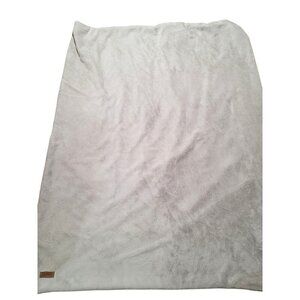 Unhide Faux Fur Throw Blanket Soft & Cozy 45" x 60" in light blue